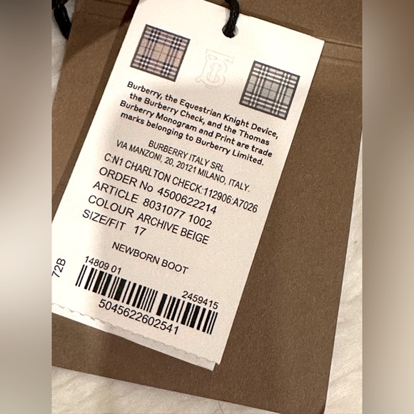 Burberry Newborn Boots (EUR 17/US 2) - Picture 3 of 3